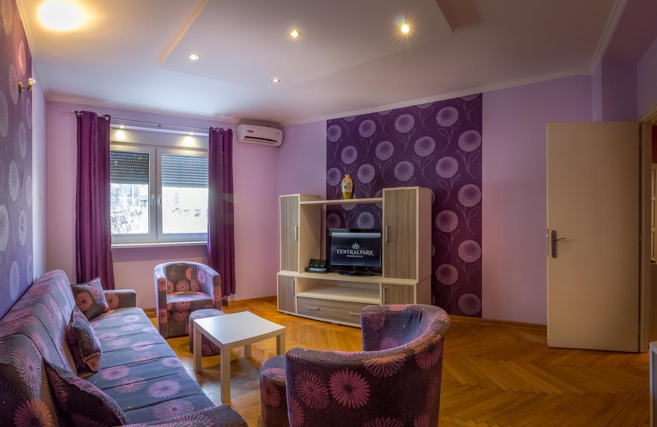 Central Park Family Apartment เบลเกรด ภายนอก รูปภาพ