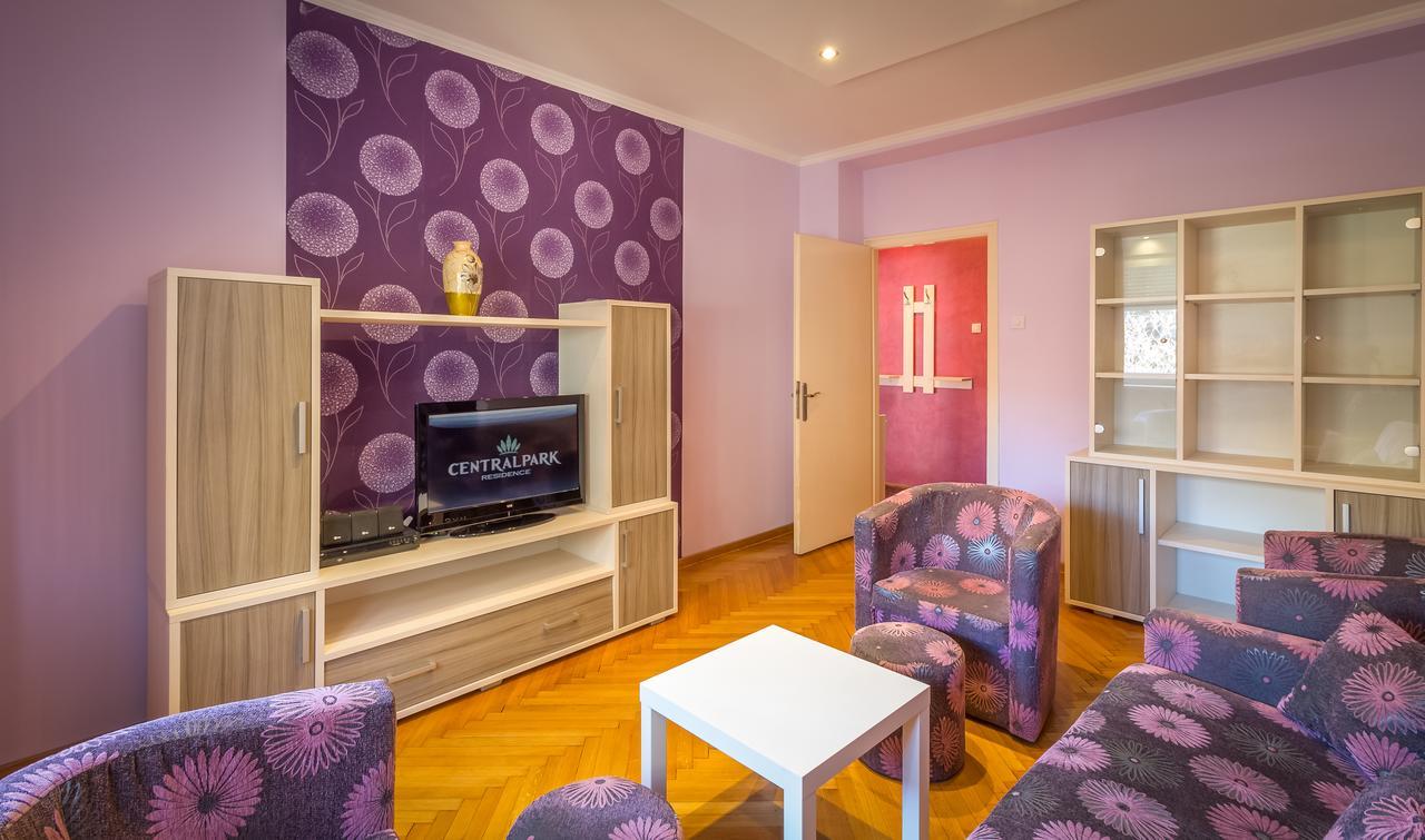 Central Park Family Apartment เบลเกรด ภายนอก รูปภาพ